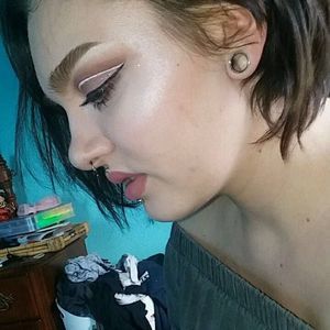 Meet your Posher, Cyndi